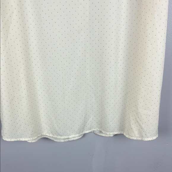 Lane Bryant Cream Sleeveless Blouse with Elegant Design Size 22 - Picture 5 of 12